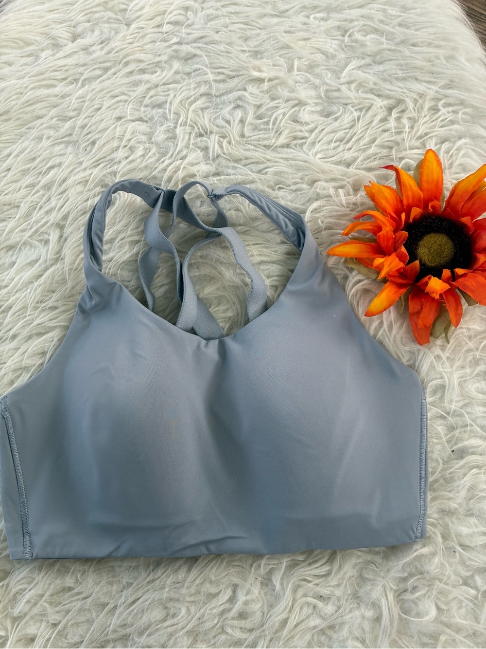 🌺Lululemon Light Gray Strappy Sports Bra🌺